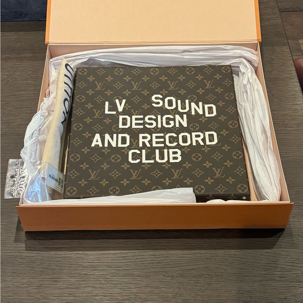 SOLD OUT Louis Vuitton Brown Monogram Sound Design and Record Pizza Box / Trunk